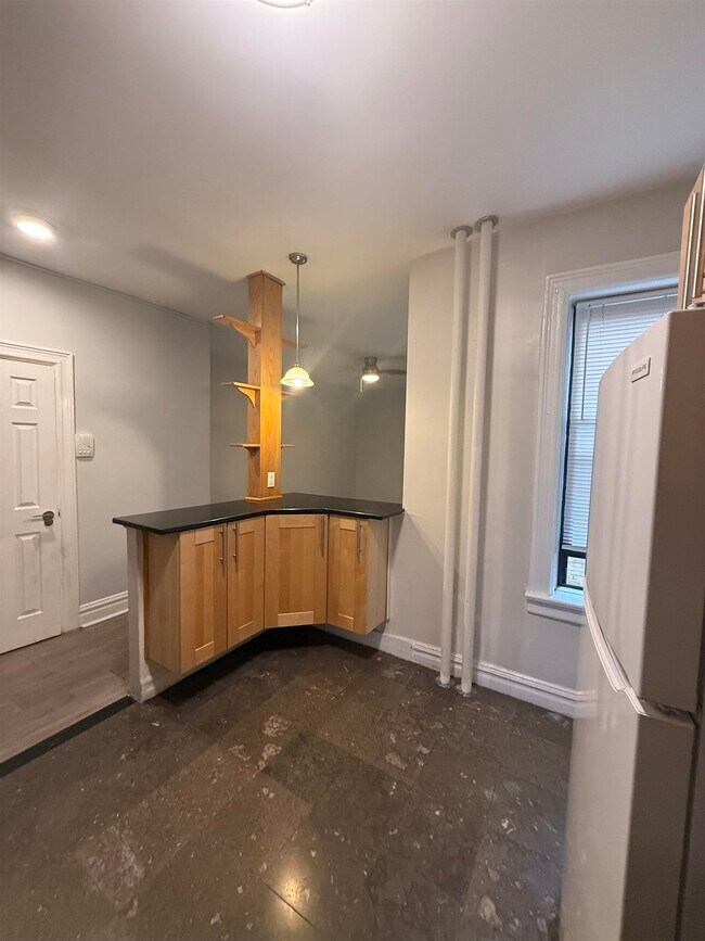 Foto del edificio - 270 Harrison Ave