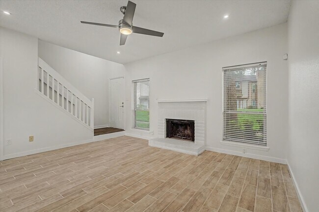 Foto del edificio - 12500 Brookglade Cir