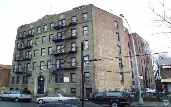 1354 Commonwealth, ¡alejado - 1354 Commonwealth Ave