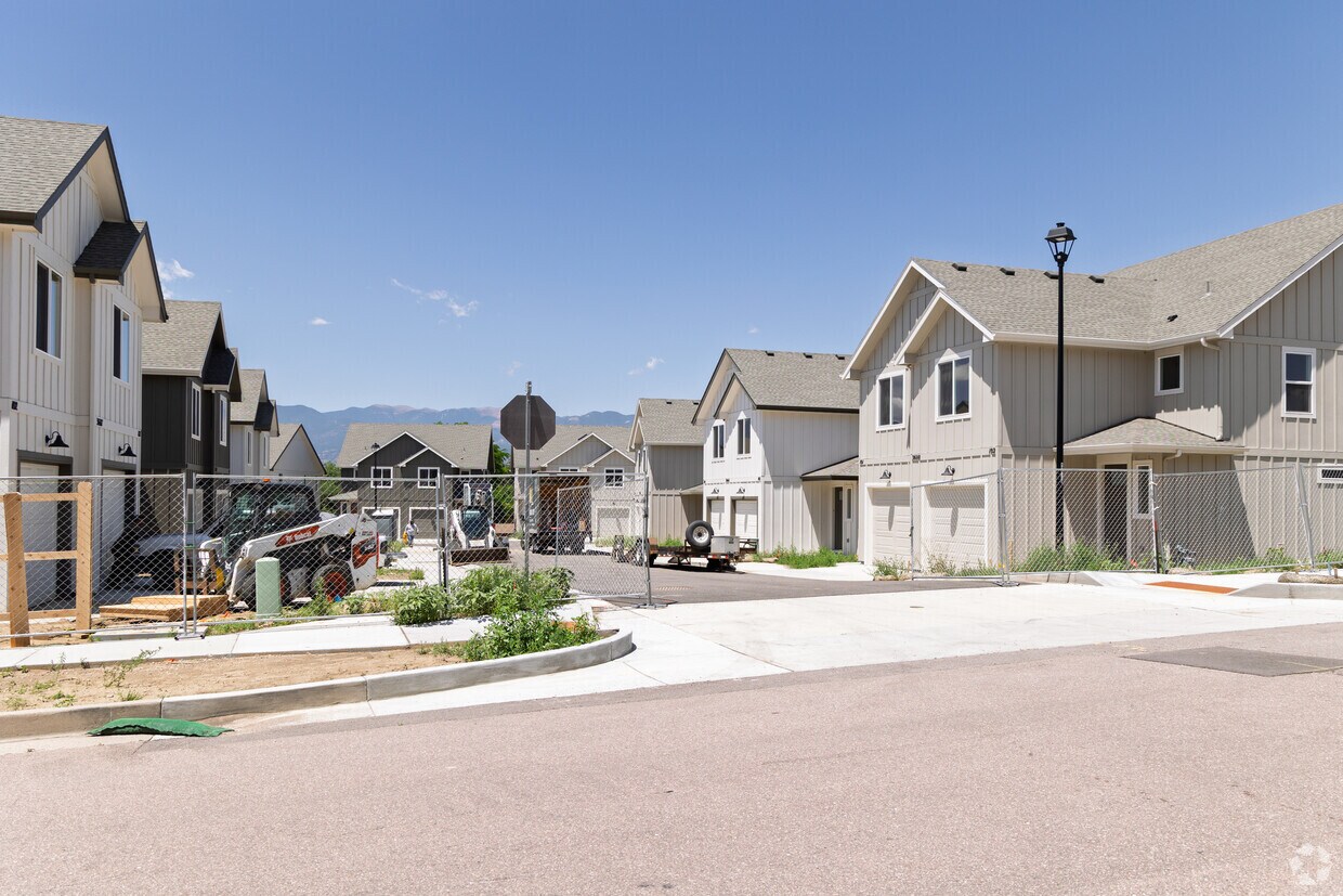 Primary Photo - Verde Commons Apartments