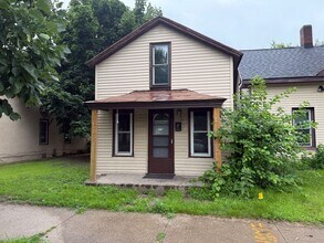 Building Photo - 508 Avon St