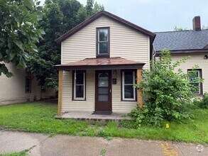Building Photo - 508 Avon St