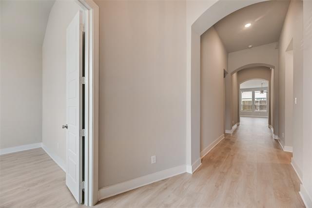 Building Photo - 3105 Columbia Dr