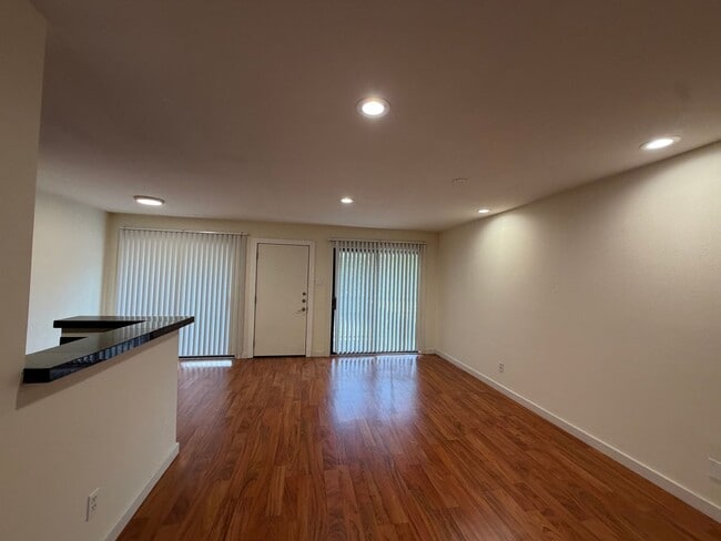 Building Photo - 4109 Avondale Ave