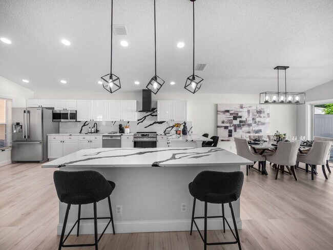 Foto del edificio - 6344 Barton Creek Cir