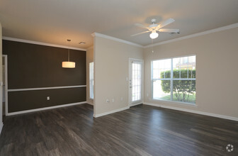 Estate Villas at Krum Apartments photo'