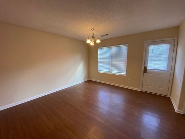 Foto del edificio - BRIDGEWATER HOME! PRE-LEASING FOR AUGUST 2...