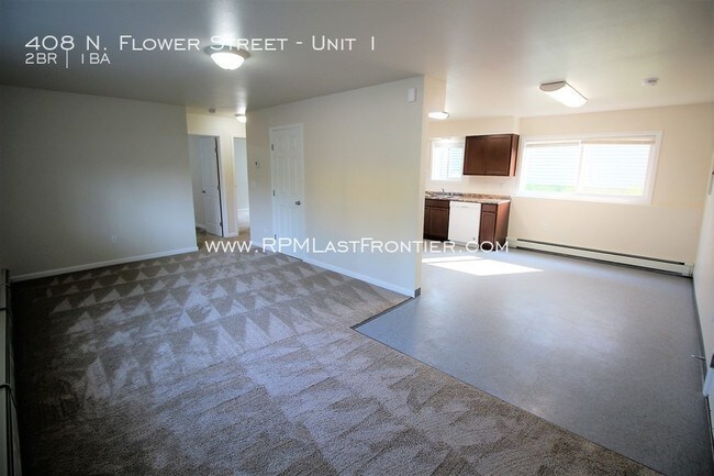 Building Photo - 408 N Flower St