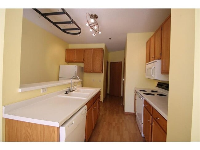 Building Photo - 8458 Kimball Dr