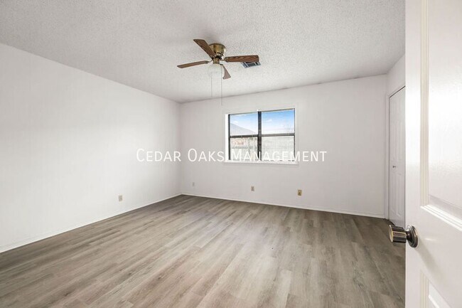 Foto del edificio - 801 N 17th Pl