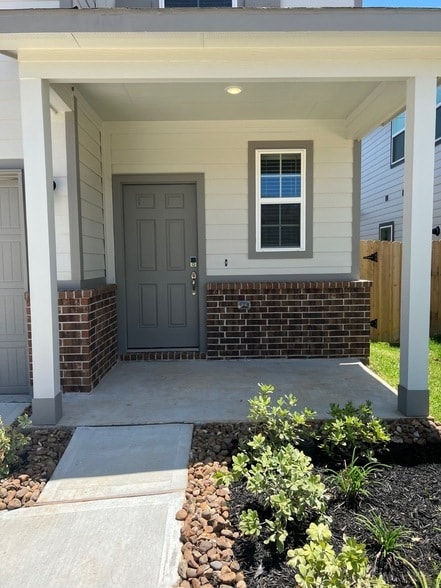 Foto del edificio - 26010 Emory Holw Dr