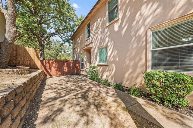 Foto del edificio - 609 Rosemead Dr