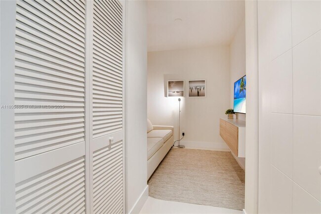 Foto del edificio - 2960 NE 207th St