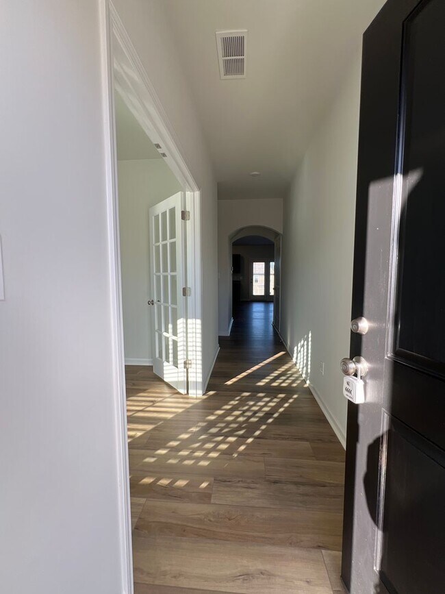 Foto del edificio - Brand New 4 Bedroom 2.5 Bath Home in Kerne...