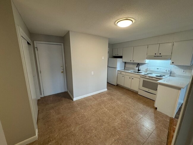 Photo - 50 Danbury Dr Apartment