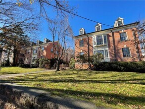 Building Photo - 496 Whitney Ave
