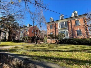 Building Photo - 496 Whitney Ave