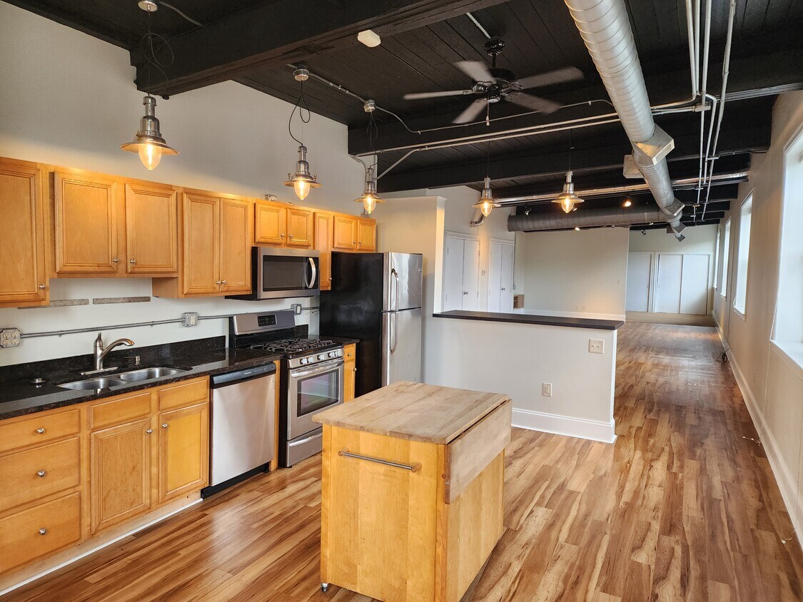Kitchen - 84 S 24th St