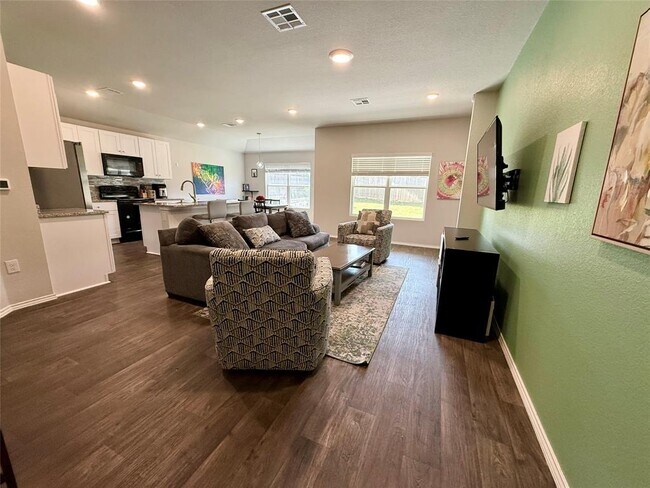 Building Photo - 6013 Brocade Dr