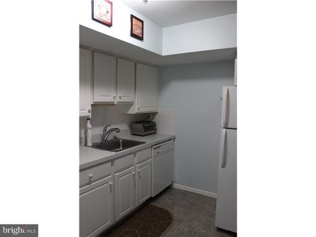 Building Photo - 14 Wexford Dr