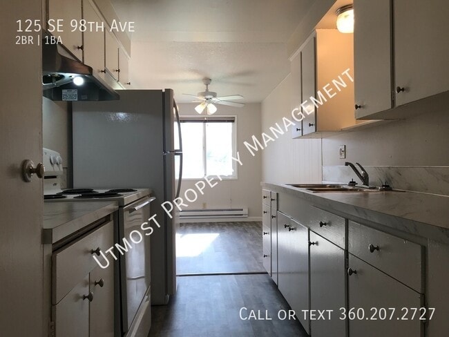 Building Photo - 125 SE 98th Ave