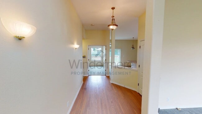 Building Photo - 1435 Stettler Ln