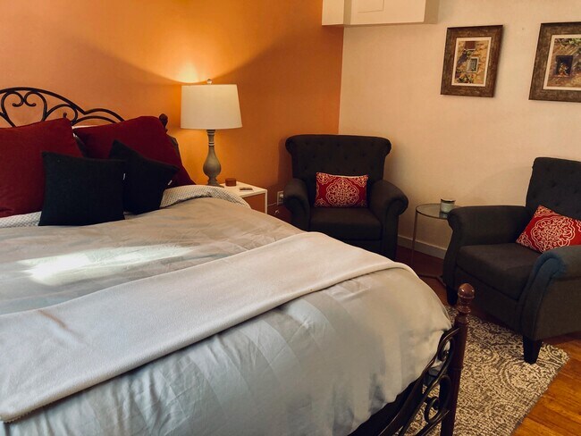 Foto del edificio - 2411 SE Main St