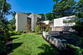 Building Photo - 23 Thoreau Rd