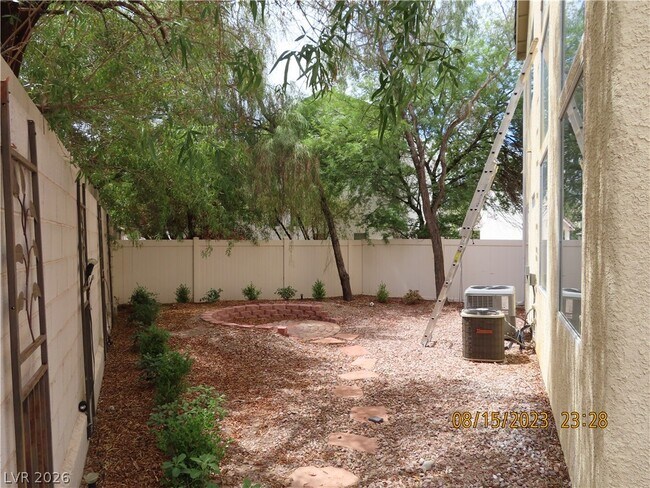 Building Photo - 1561 Tillman Falls Ave