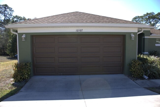 Foto del edificio - For Rent- 3 Bed 2 Bath