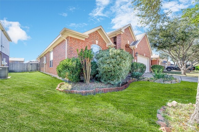 Foto del edificio - 16907 Great Oaks Glen Dr