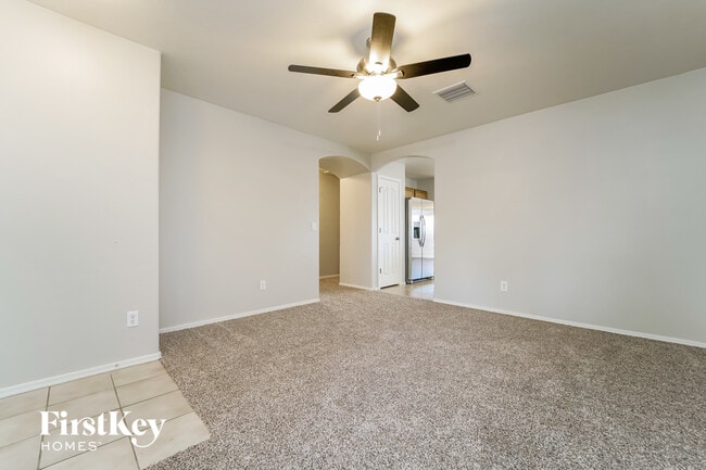 Foto del edificio - 2046 Silver Grass Pl