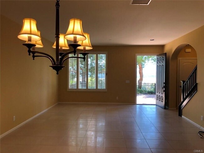 Foto del edificio - 893 Terrace Ln W