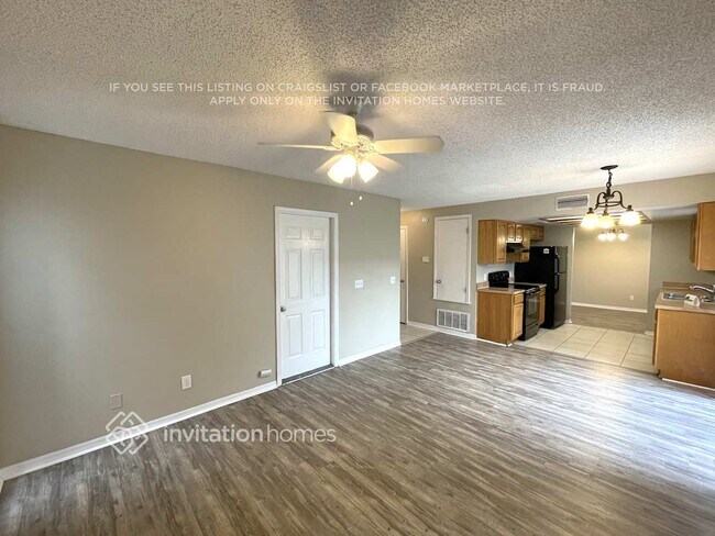 Foto del edificio - 9707 Little Pond Way
