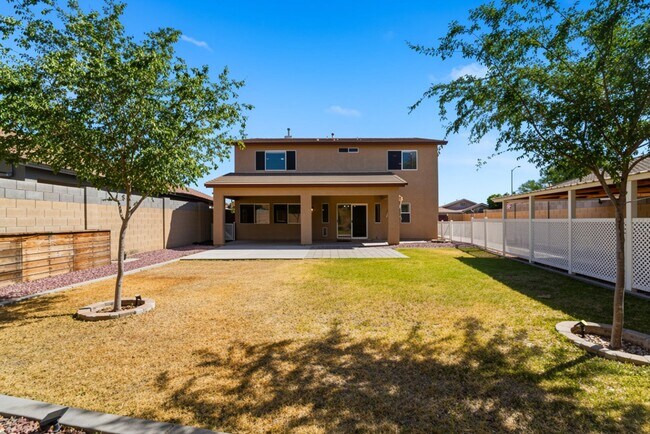 Foto del edificio - Peoria Gem | 4 Bed, Loft, Workshop & Covered RV Parking