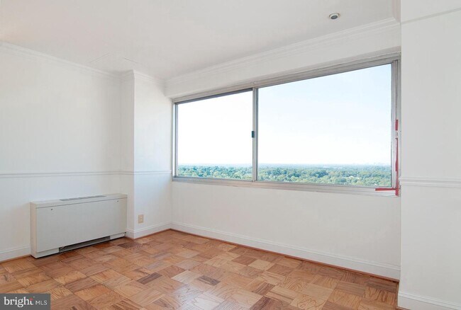 Foto del edificio - 5500 Friendship Blvd