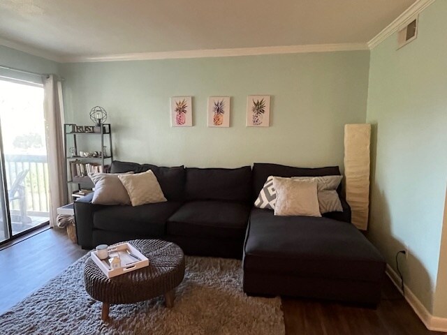 Bay Club Sea Lofts 1 Bedroom upgraded condo for rent with pond views - 1481 Center St