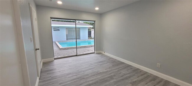 Foto del edificio - 6685 17th St N