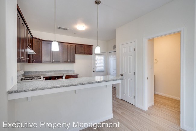 Foto del edificio - 3271 Chester Ln