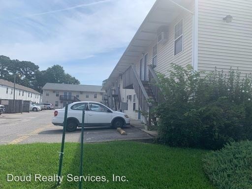 Building Photo - 8564-8564 Chesapeake Blvd