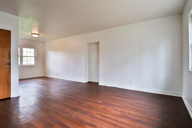Foto del edificio - 925 N Prairie Ave