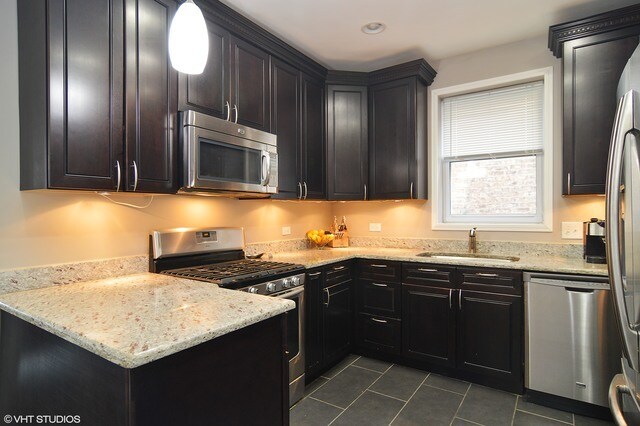 Foto del edificio - 3835 N Western Ave