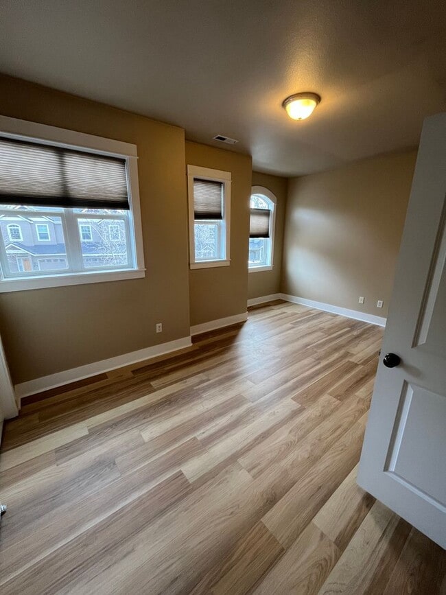 Foto del edificio - Beautiful 3-bdr with double car garage in desirable Timber Creek Community!