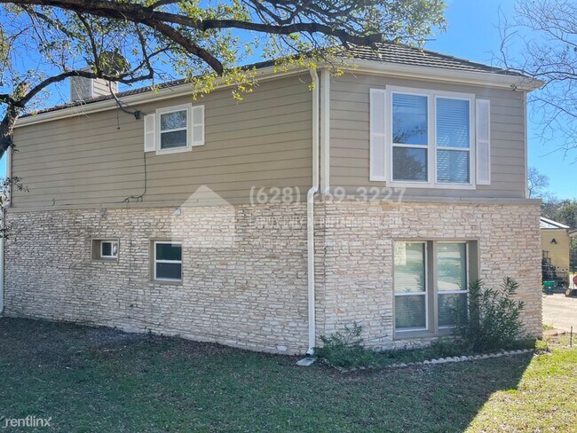 Building Photo - 3 br, 2.5 bath House - 132 Acapulco Drive -