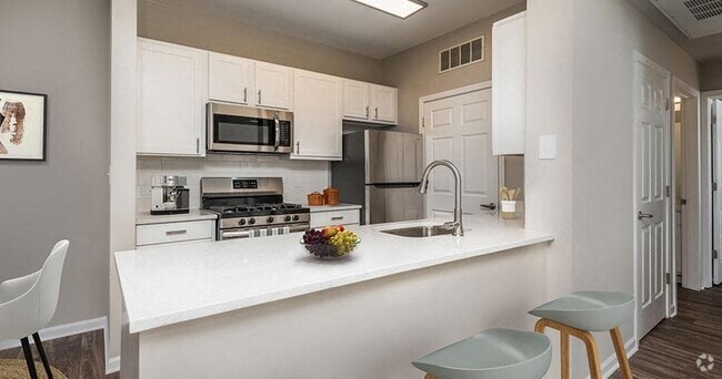 Building Photo - Butterfield Oaks Apartments