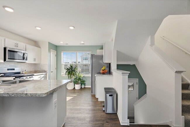 Foto del edificio - 3806 Honeysuckle Ln