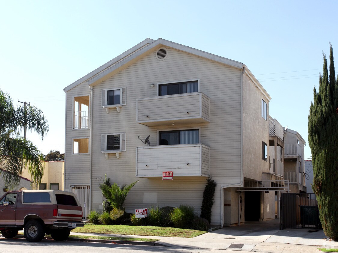 Building Photo - 767 Redondo Ave