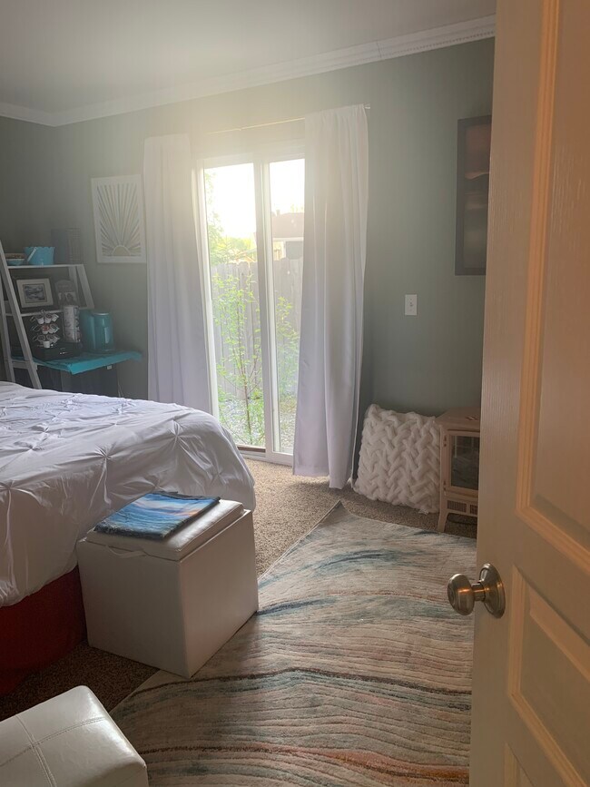 Foto del edificio - 3372 Kendall Loop