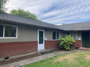 Building Photo - 4955 SW Lombard Ave