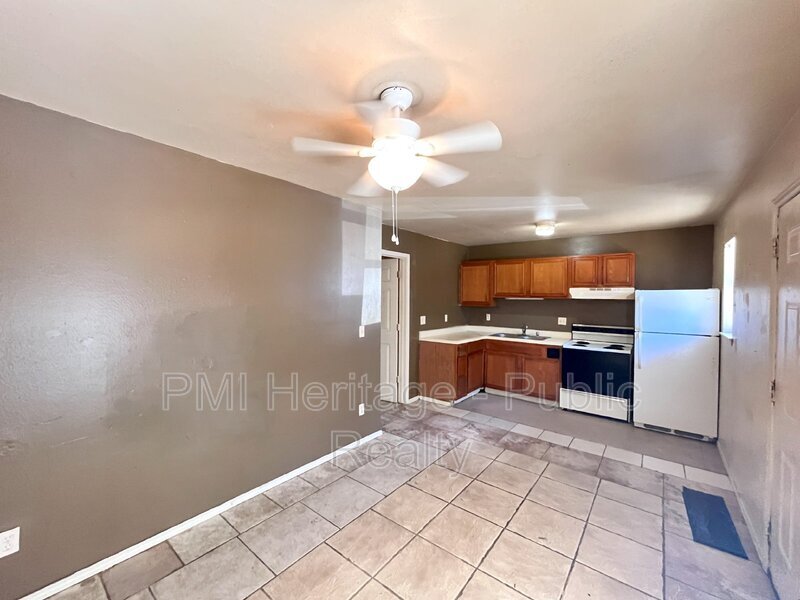 809 E Huntsville Ave Unit Apt 102, Springdale, AR 72764 Condo for